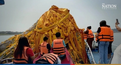 Bảo tháp Phật giáo cổ đại bất ngờ nổi lên giữa sông Mekong